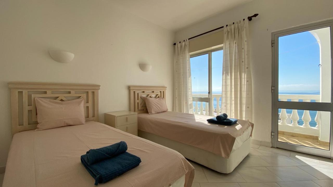 Rosa Guest House #6 - Com Vista Mar, Mesmo Em Frente A Praia Do Inatel Em アルブフェイラ エクステリア 写真